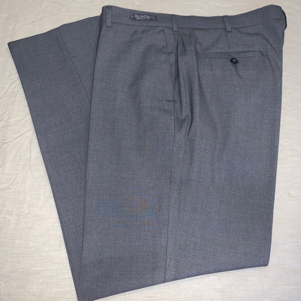 Men’s gray Perry Ellis Dress Slacks - Size 40/32
